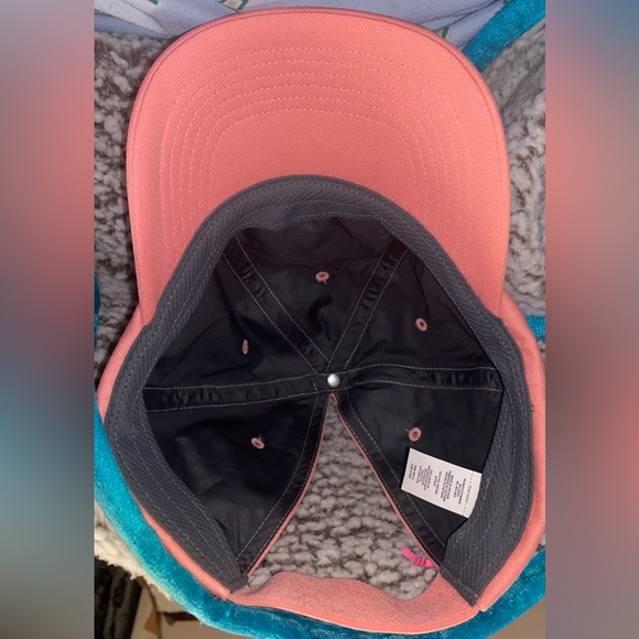 NWT UNDER ARMOUR WOMEN’S MULTI HAIR CAP AVY - Picture 10 of 11